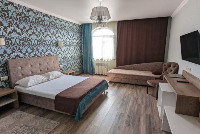 Номер «Джуниор Сюит»